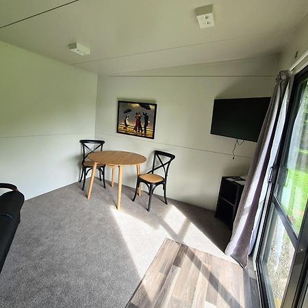 Tiny Home @ Matai Huka Paraparaumu Kültér fotó